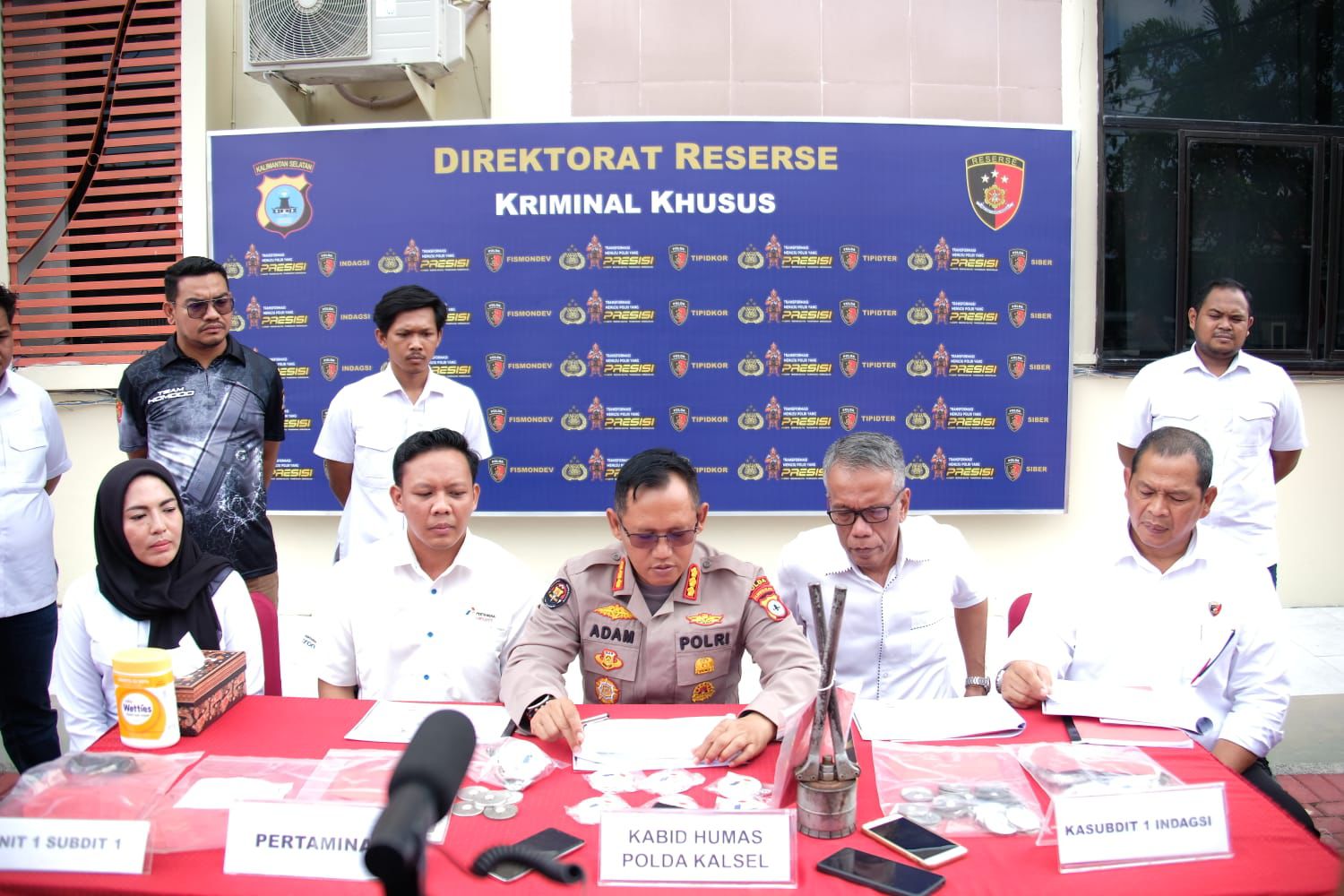 DIT RESKRIMSUS SITA 9,5 TON OLI CURAH MENGATASNAMAKAN PERTAMINA